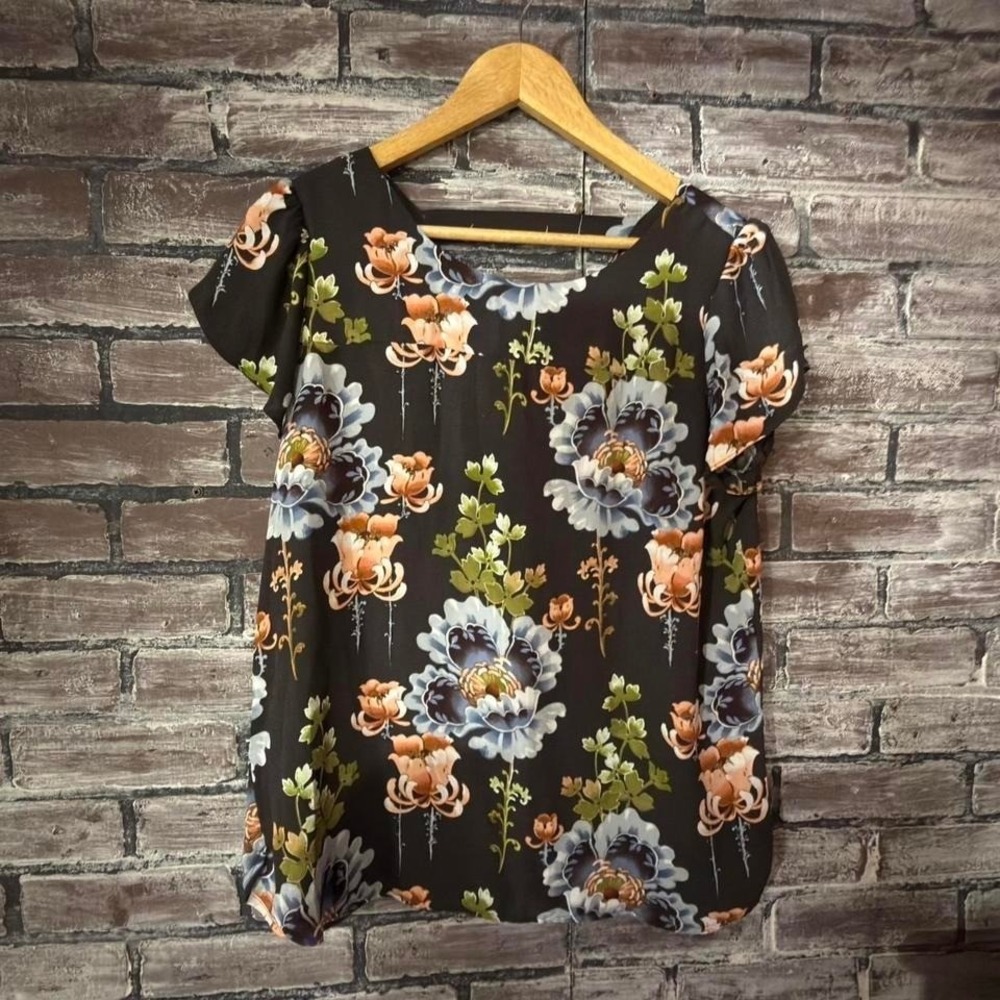 LOFT Blouse Women Medium Black Floral Short Sleeve Lightweight Top